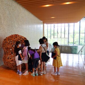 まるっと美術館ツアー「あちこちすきま」